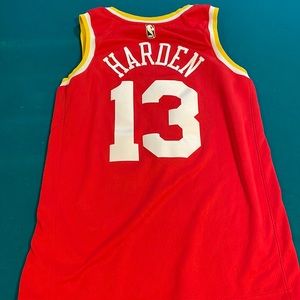 James Harden: Size L